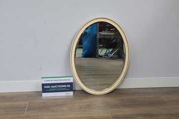 Afbeelding van Vintage Ovale spiegel met gouden lijst