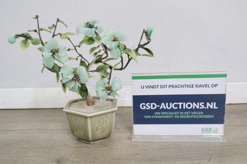 Afbeelding van Decoratieve boom met groene glazen bloemen