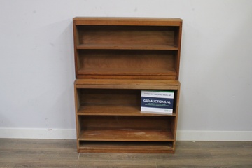 Afbeelding van Houten open kast met planken