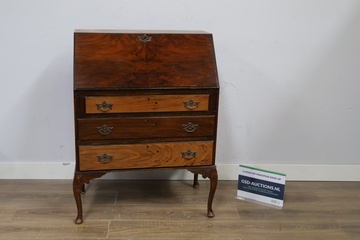 Afbeelding van Antieke houten secretaire met laden'