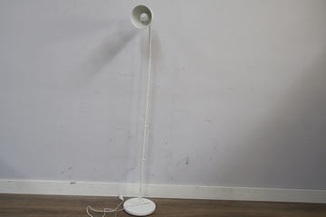 Afbeelding van Witte vloerlamp met verstelbare kap''
