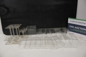 Afbeelding van Set transparante plexiglas display standaards