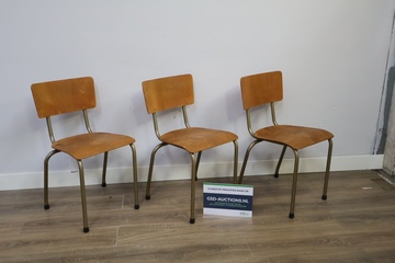 Afbeelding van Set van drie houten stoelen - Vintage Jaren '60