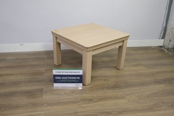 Afbeelding van Licht houten vierkante salontafel, Bijzettafel