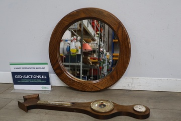 Afbeelding van Houten ronde wandspiegel met een barometer'