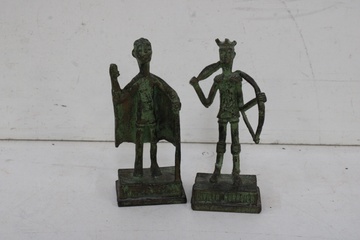 Afbeelding van Kleine bronzen beeldjes van figuren
