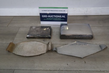Afbeelding van Set van 4 zilverkleurige sigarettenhouders