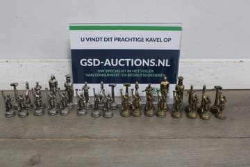 Afbeelding van Metalen schaakstukken