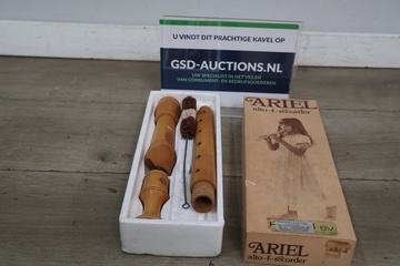 Afbeelding van Ariel alto F-recorder blokfluit met schoonmaakborstels
