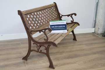 Afbeelding van Houten tuinbank met gietijzeren frame