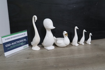 Afbeelding van Set witte eenden beeldjes''