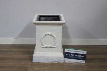 Afbeelding van Decoratieve witte bloempot / plantenbak'
