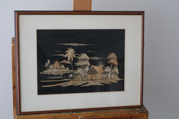 Afbeelding van Ingelijste artwork met houten huis en palmbomen''