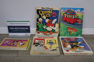 Afbeelding van Verzameling strips en Donald Duck boeken'
