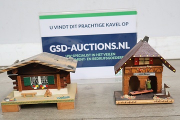 Afbeelding van Set van twee houten muziekhuisjes