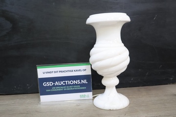 Afbeelding van Witte marmeren vaas