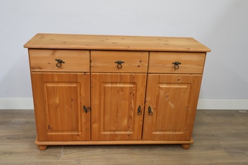 Afbeelding van Grenen Houten Dressoir