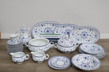 Afbeelding van Compleet Blauwwit Eschenbach servies