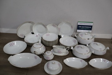 Afbeelding van Groot Compleet Porseleinen Servies