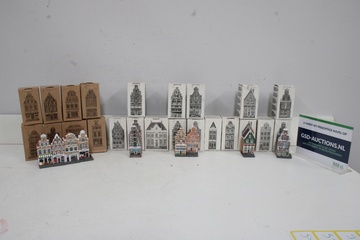 Afbeelding van Set miniatuur grachtenpandjes