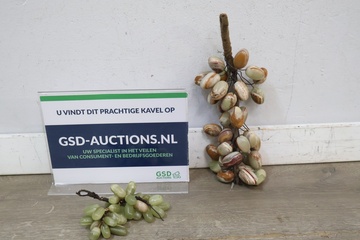 Afbeelding van Twee decoratieve druiven van natuursteen