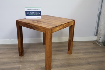 Afbeelding van Vierkant Houten Eettafel'