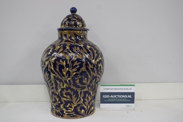 Afbeelding van Grote Fraaie Dekselvaas - 63 cm