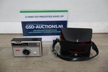 Afbeelding van Kodak Instamatic 104 camera met leren draagtas