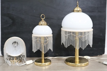 Afbeelding van Set van drie lampen met glazen kappen