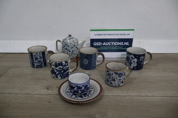 Afbeelding van Set blauw-wit keramiek servies
