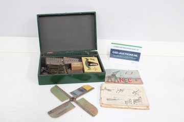 Afbeelding van Vintage metalen constructiespeelgoed met handleiding