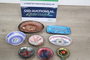 Afbeelding van Set van 8 decoratieve schaaltjes