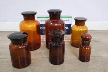 Afbeelding van Set amberkleurige apothekersflessen