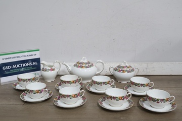 Afbeelding van Set porseleinen theeservies met bloemen