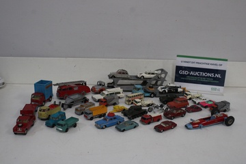 Afbeelding van Vintage Diverse metalen speelgoedauto's