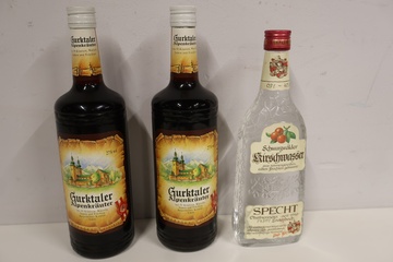 Afbeelding van Set van drie likeurflesjes