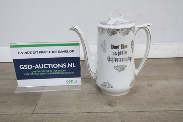 Afbeelding van Vintage porseleinen koffiekannetje