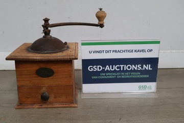 Afbeelding van Antieke houten koffiemolen