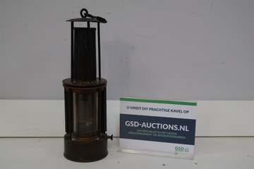 Afbeelding van Oude metalen mijnwerkerslamp