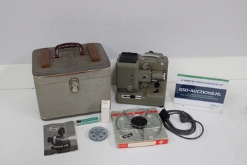 Afbeelding van Vintag 8mm filmprojector met accessoires