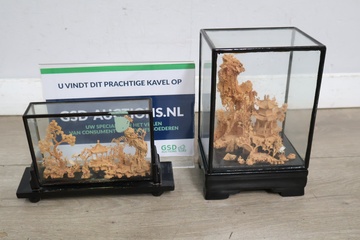 Afbeelding van Chinese kurkdiorama's twee stuks
