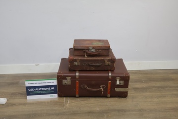 Afbeelding van Set van drie vintage koffers