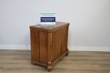Afbeelding van Antiek Houten kast met lamellen deur