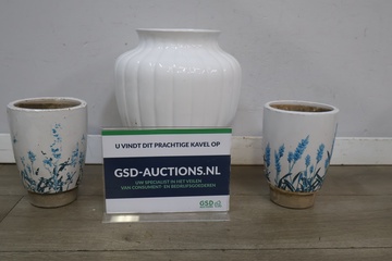 Afbeelding van Set van drie bloempotten''