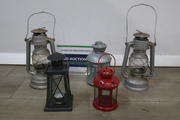 Afbeelding van Set van 5 verschillende metalen lantaarns, Windlichten