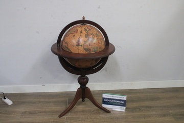 Afbeelding van Veiling 247 : Inboedel veiling met design meubilair, vintage, antiek en witgoed
