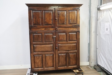 Afbeelding van Antieke kast - Castiliaanse stijl met paneeldeuren