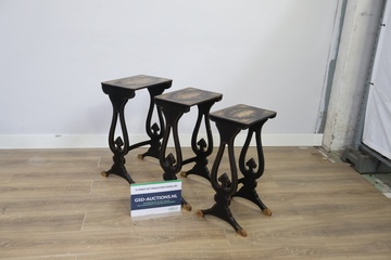 Afbeelding van Antieke Chinoiserie Nestingtables, Bijzettafels