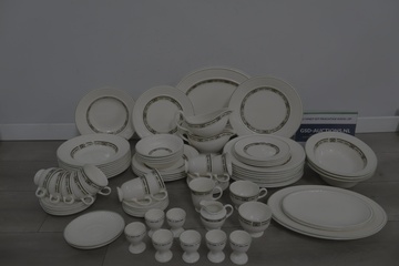 Afbeelding van Compleet servies met borden, kopjes en eierdopjes