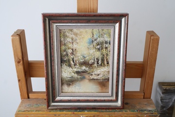 Afbeelding van Olieverfschilderij met boslandschap in houten lijst
